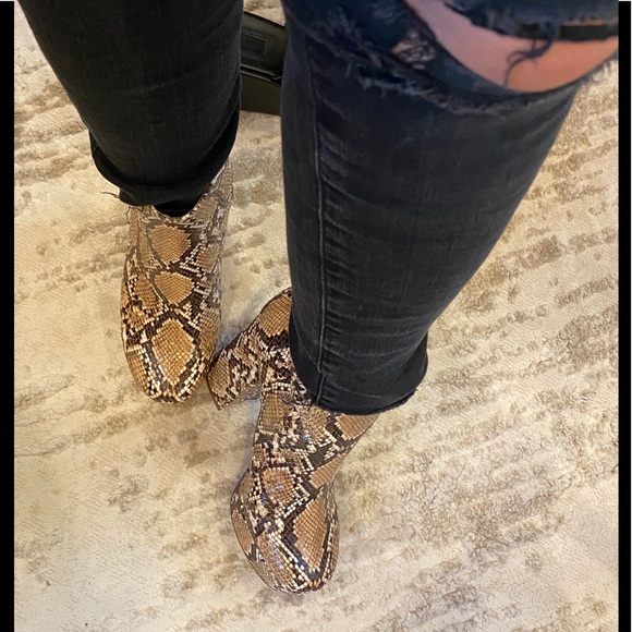 SteveMadden Chunky Platform Block Heel Boot/size 6 - Picture 7 of 11